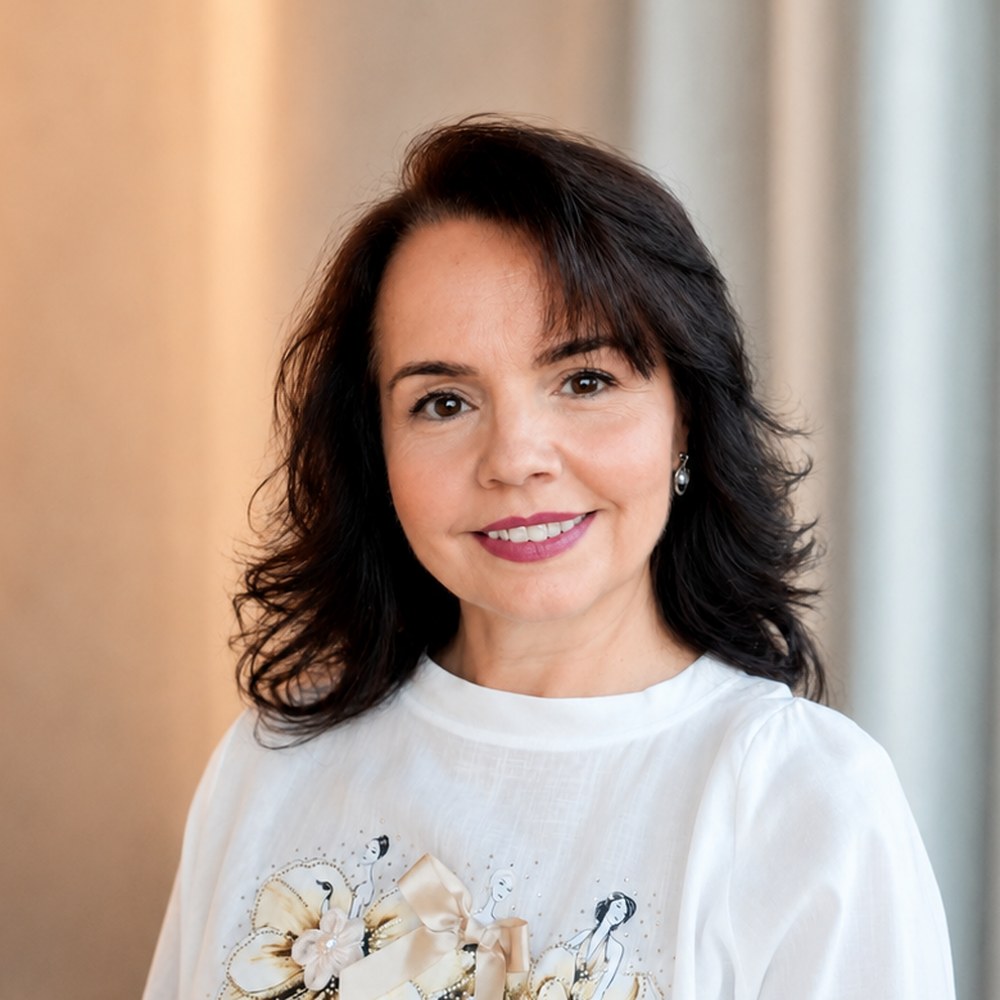 Adriana Leșovschi, portret de prezentare